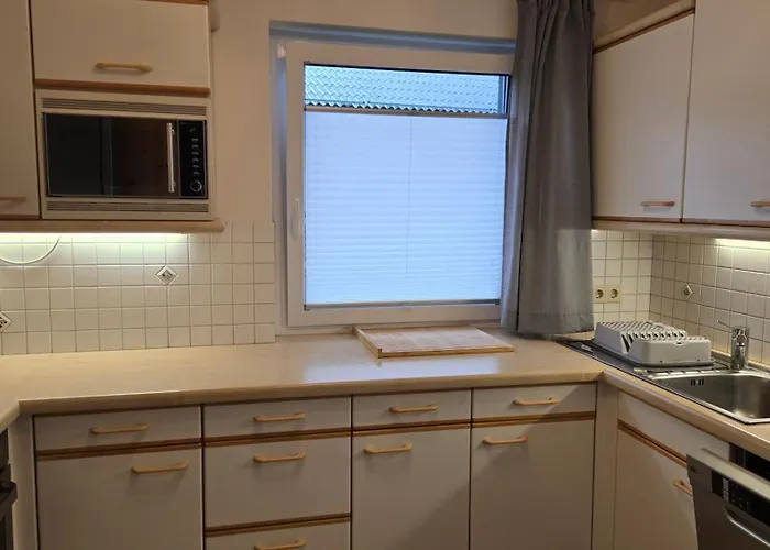 2 By The * Τσελ αμ Ζέε